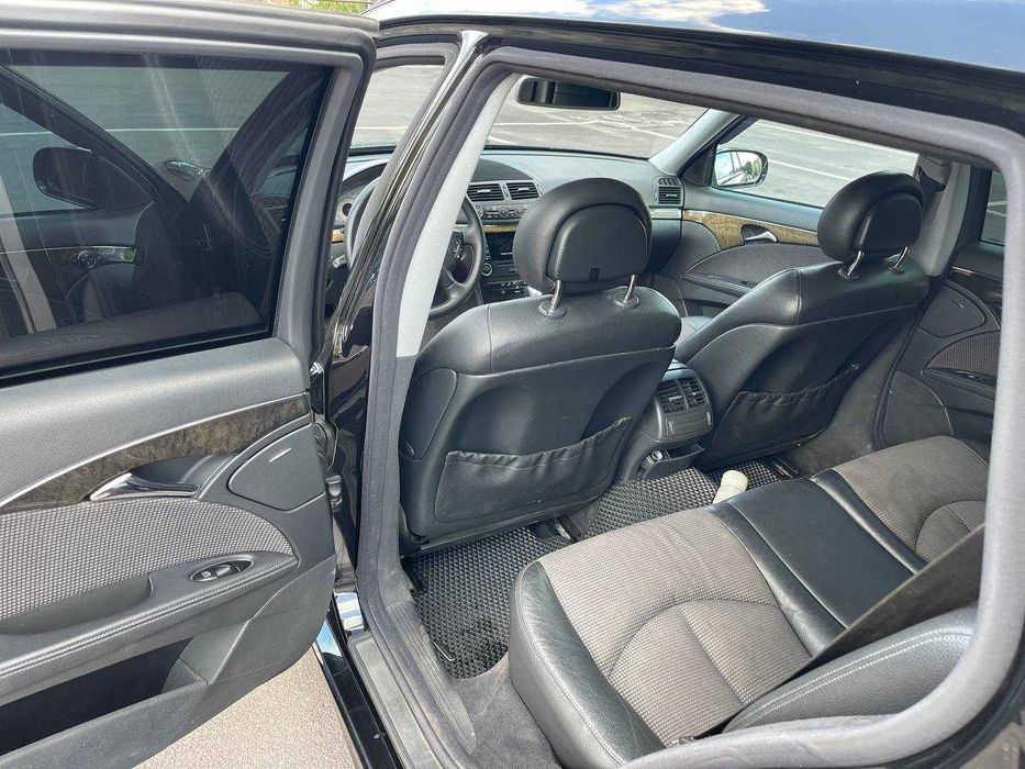 Mercedes-Benz E-Class 2003 S211