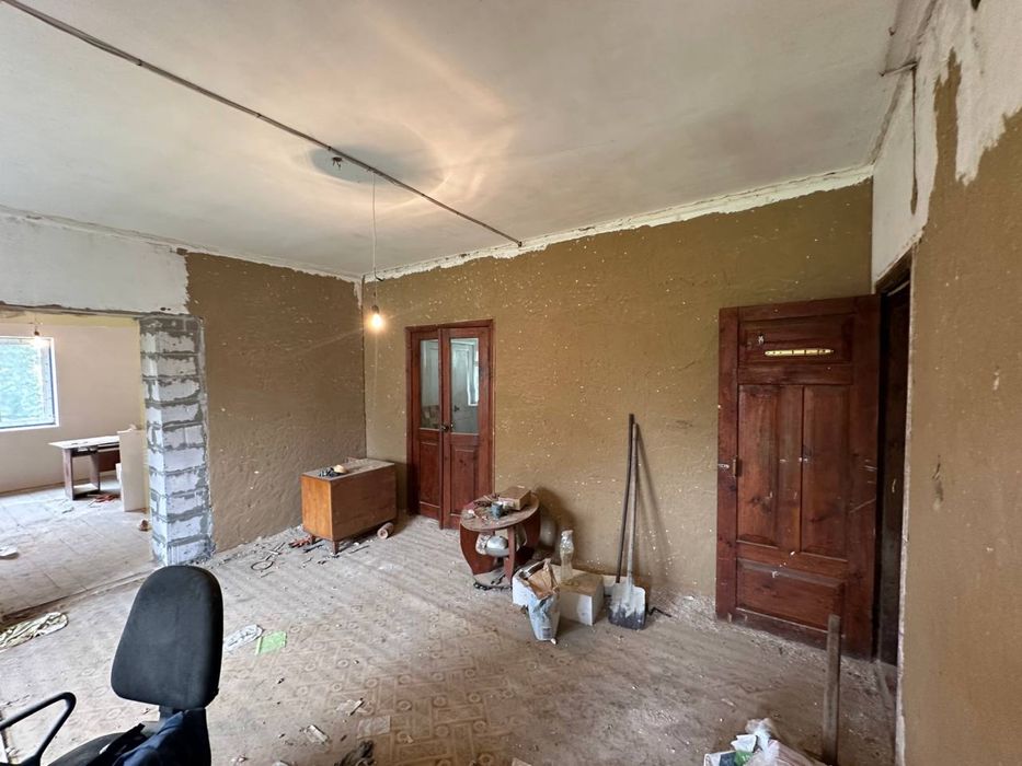 Продаж великого будинку в селищі Ружин Житомирська обл. 150 км до Київ