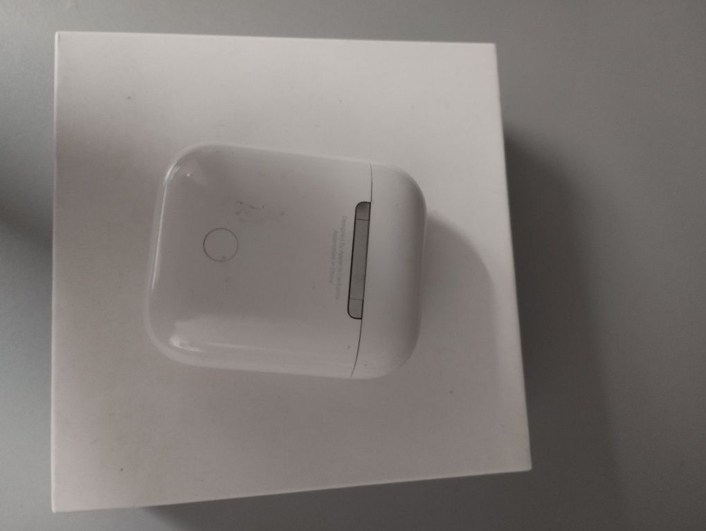 Apple air pods gen 1 uszkodzone