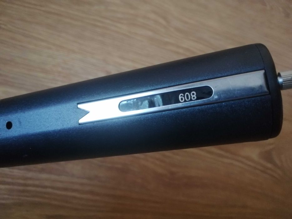 Paralizator z latarką i ALARMEM profesionalny 12.5mlnV model 809