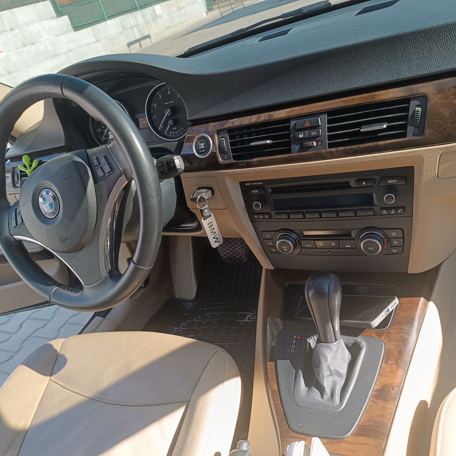 Авто Бмв е90 328і