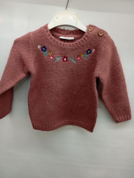 Sweter niemowlęcy nowy rozmiar 74 cm dziewczynka zdobiony