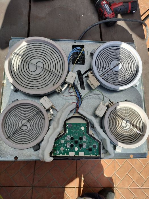 Placa Teka a funcionar peças