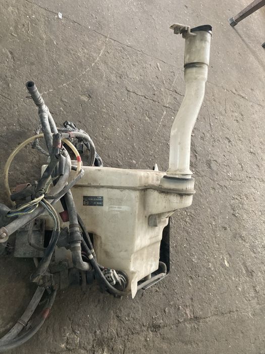 Бачок омывателя тойота прадо 120