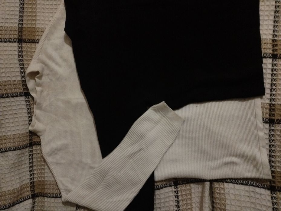 Жіночі, легкі светри