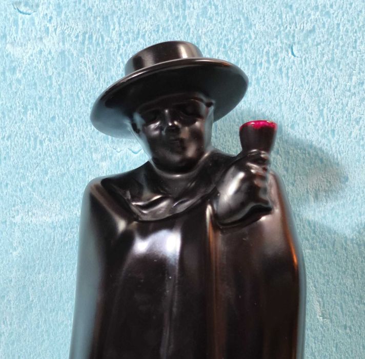 Garrafa Sandeman em porcelana Royal Doulton