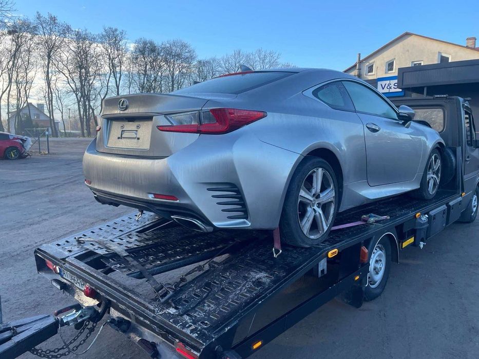 Продам lexus Rc 200t