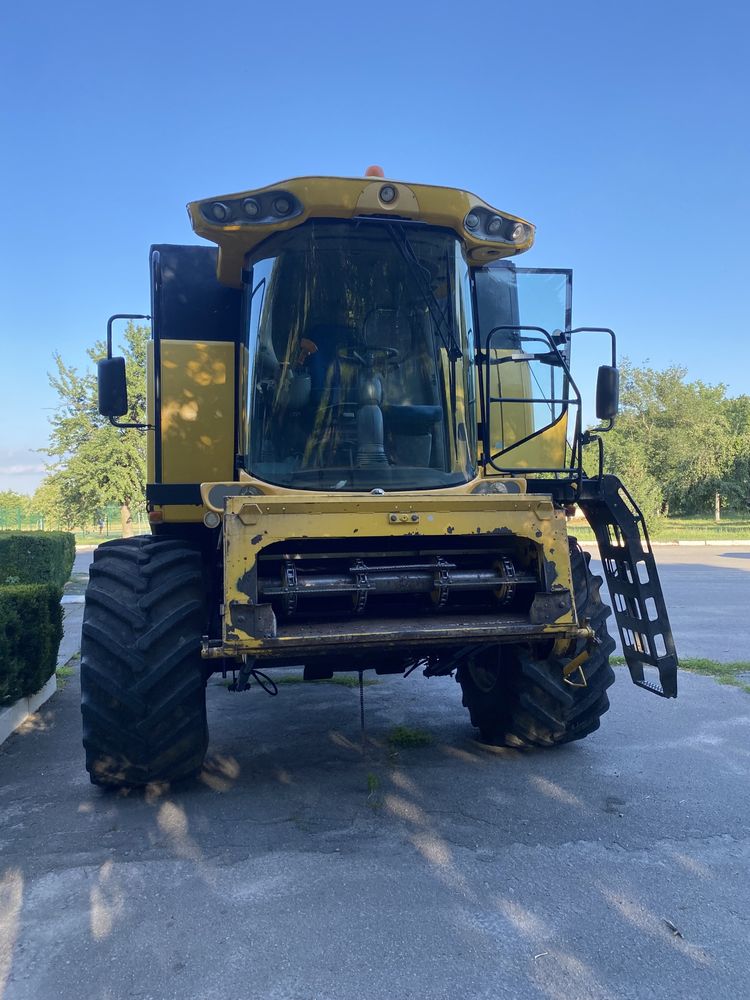 New Holland CSX 7080