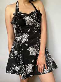 Krótka bawełniana sukienka czarna w kwiaty Hearts&Roses L 40 retro