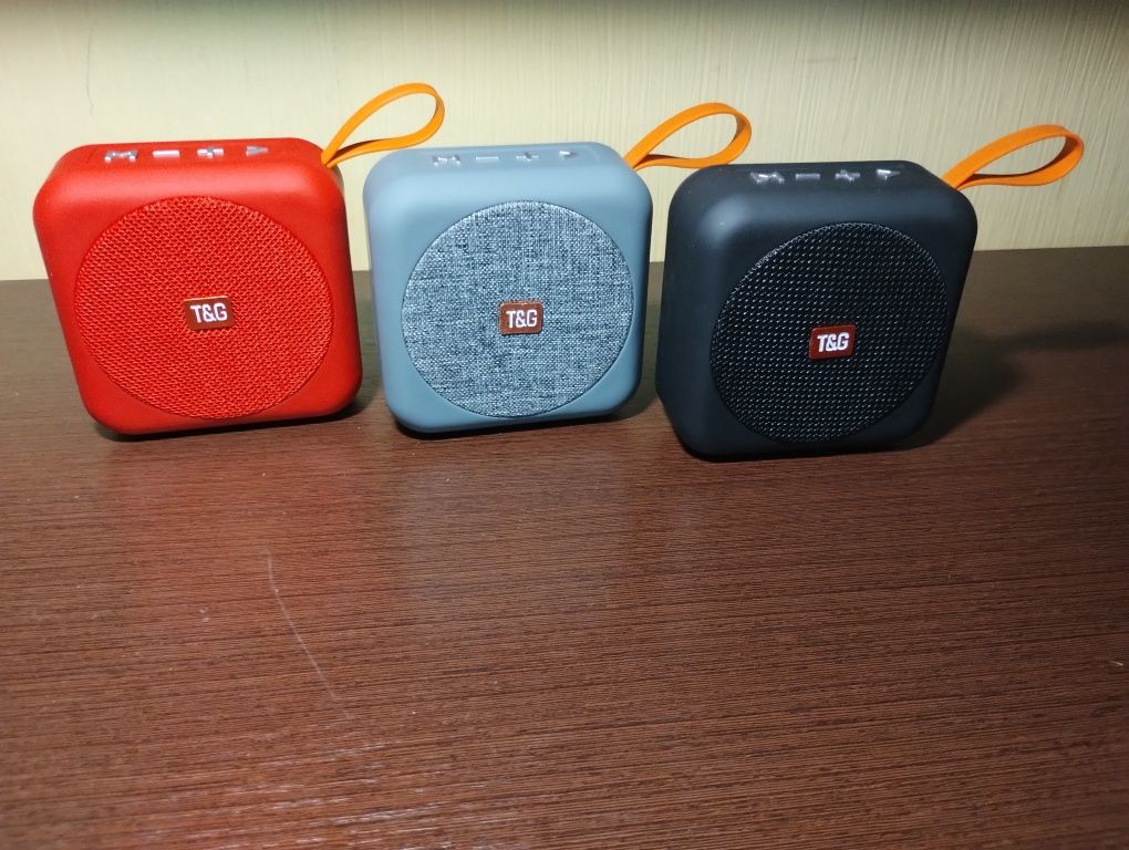 Портативні колонки з блютуз, аукс для телефона, micro CD,  радіо, USB