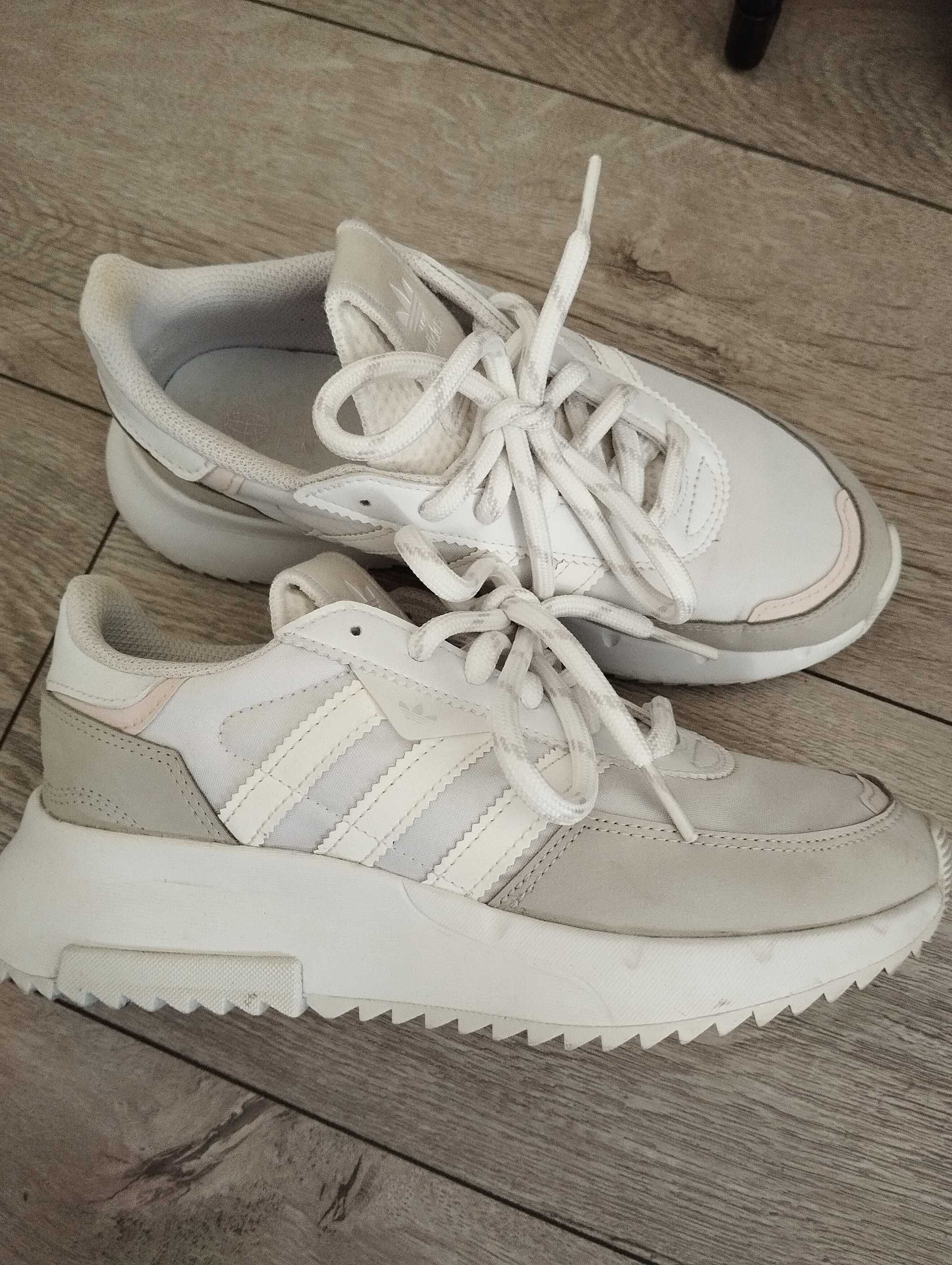 Кросівки Adidas Originals
Retropy F2