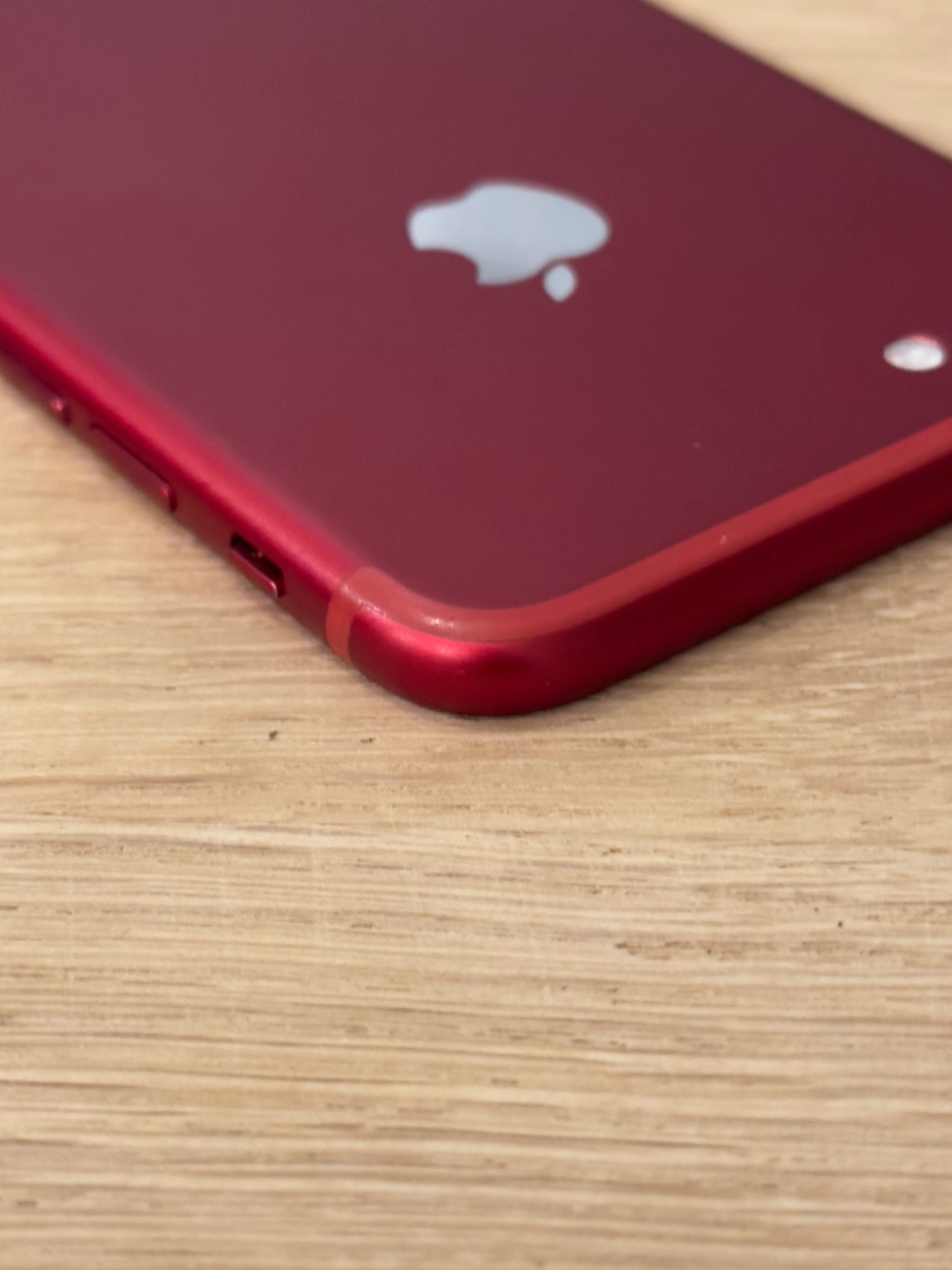 iPhone 7 Product RED korpus