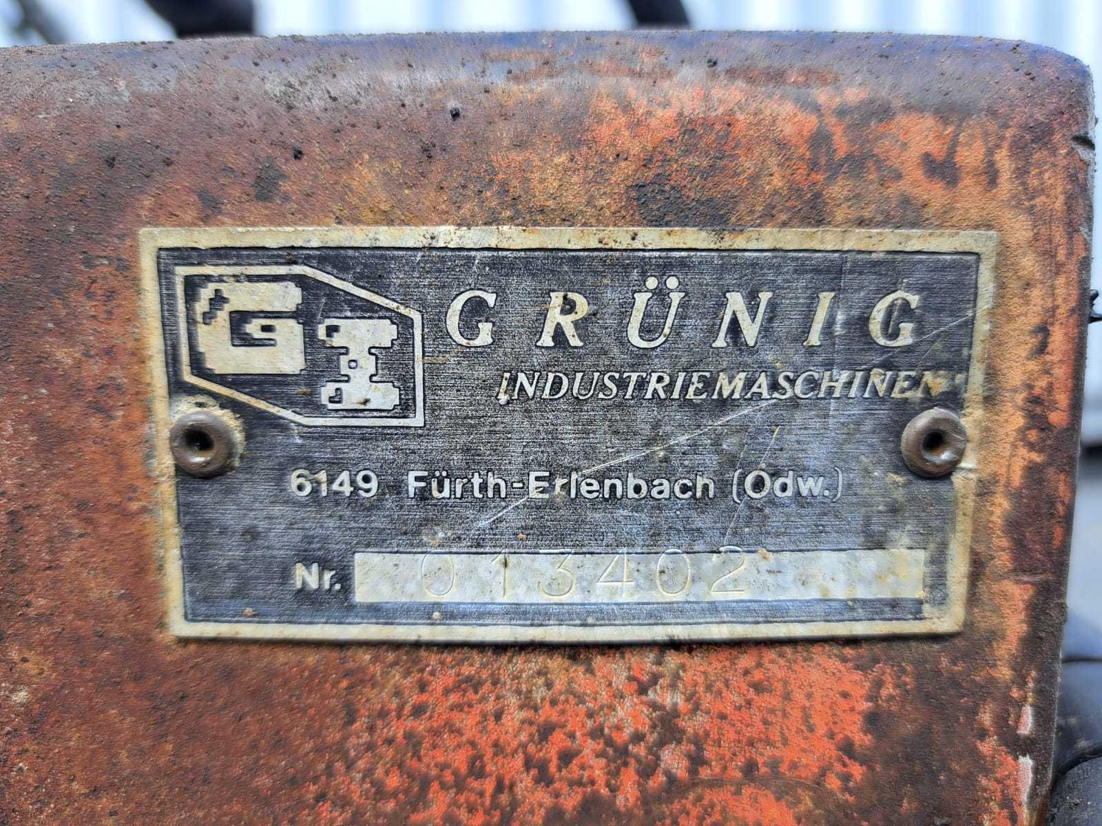 Zamiatarka uliczna Grünig GSX2000 hydrauliczna do koparko ładowarki