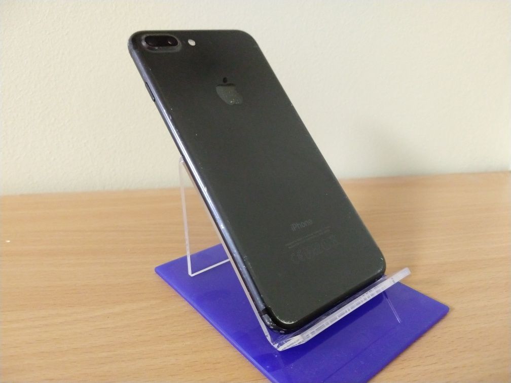 Iphone 7 plus продам.