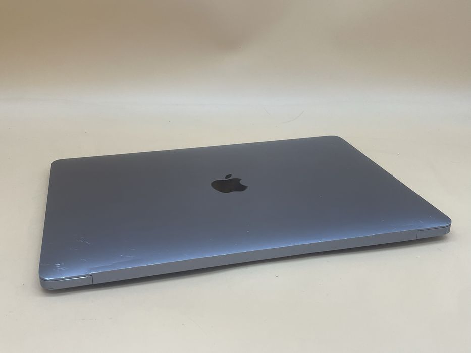 Macbook air 2020 m1 всього 90 циклів! Mac os 26!
