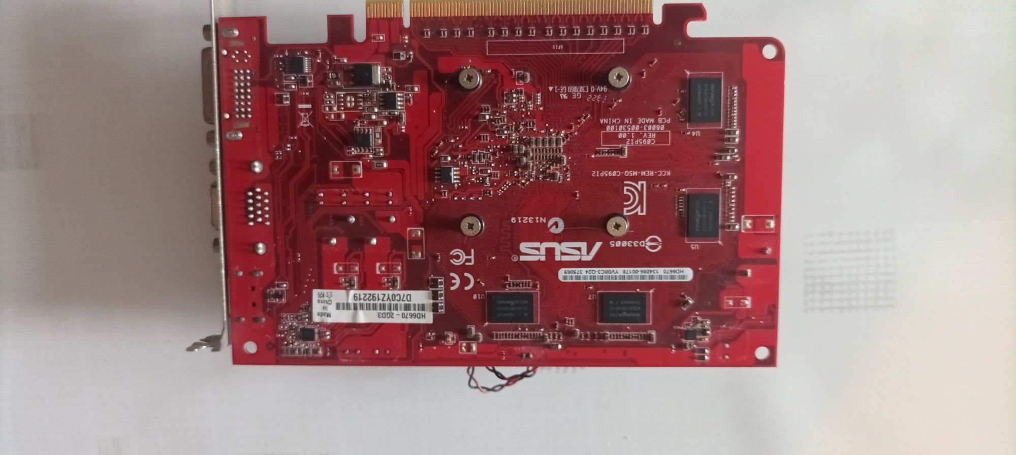 Placa Gráfica ASUS HD6670