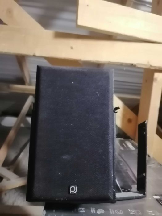 Głośniki satelitki Jamo z wieszkami