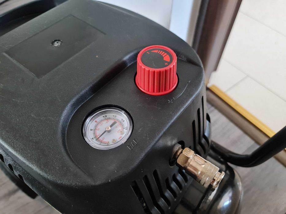Kompresor sprężarka DKP 1200/24/1 firmy ROWI 24l, 1.2kW