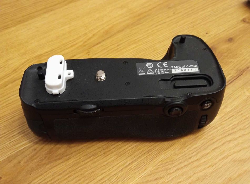 Grip, Battery Pack Nikon MB-D16 (D750)