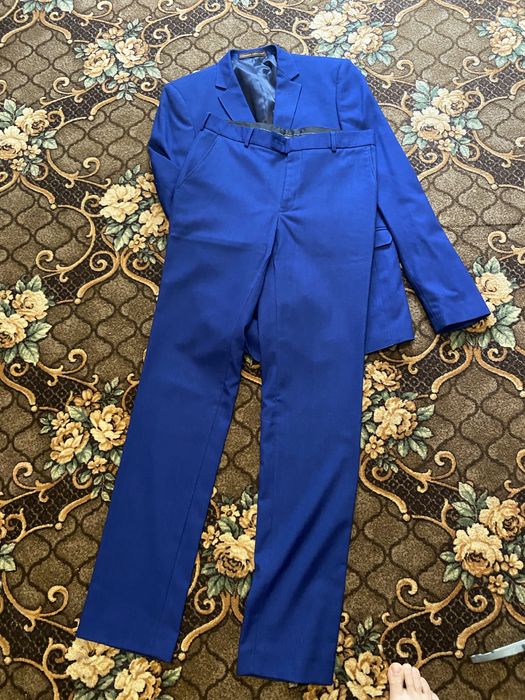 Чоловічий костюм Federico Cavallini. 48 розмір