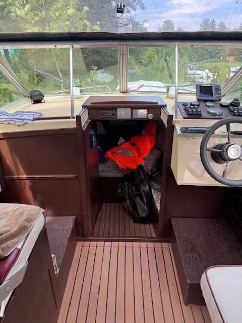 Łódź motorowa SEA STAR kabinowa