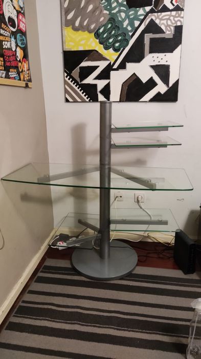 Secretaria em vidro
