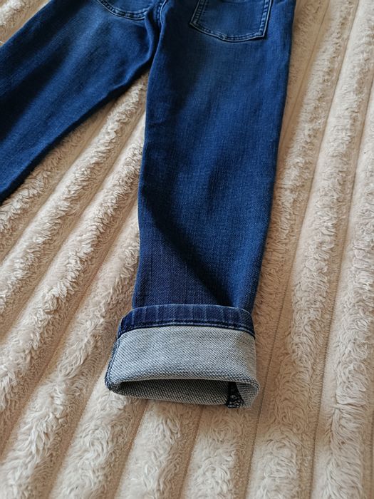 Джинси на дівчинку 6-7 років