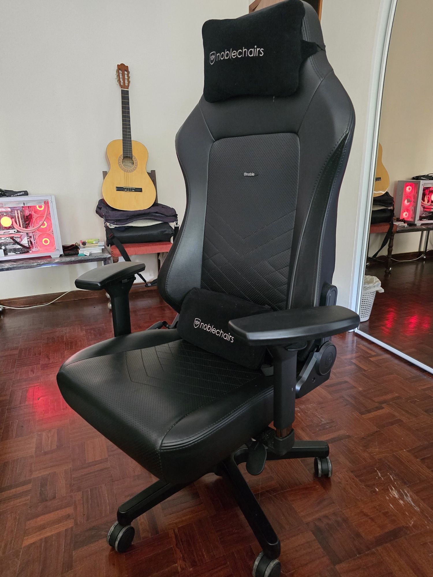Cadeira gaming noblechairs