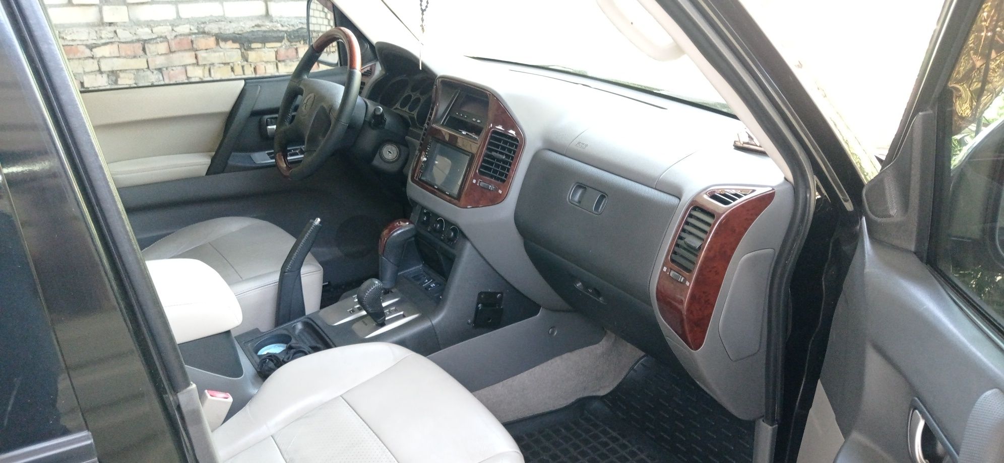 Mitsubishi Pajero wagon 3