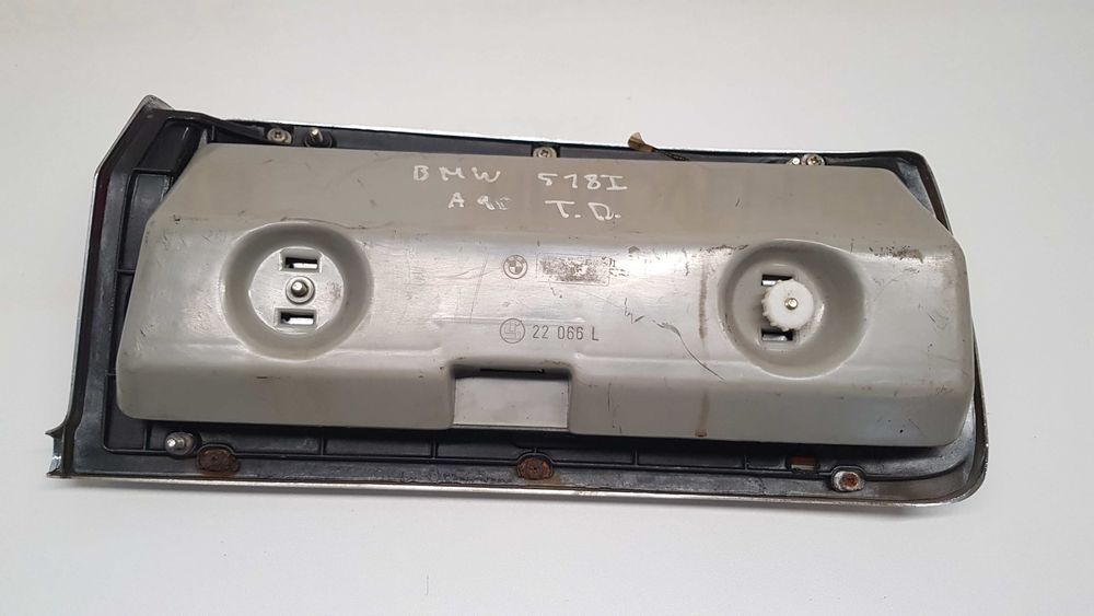 Farolim esquerdo BMW 5 (E12)