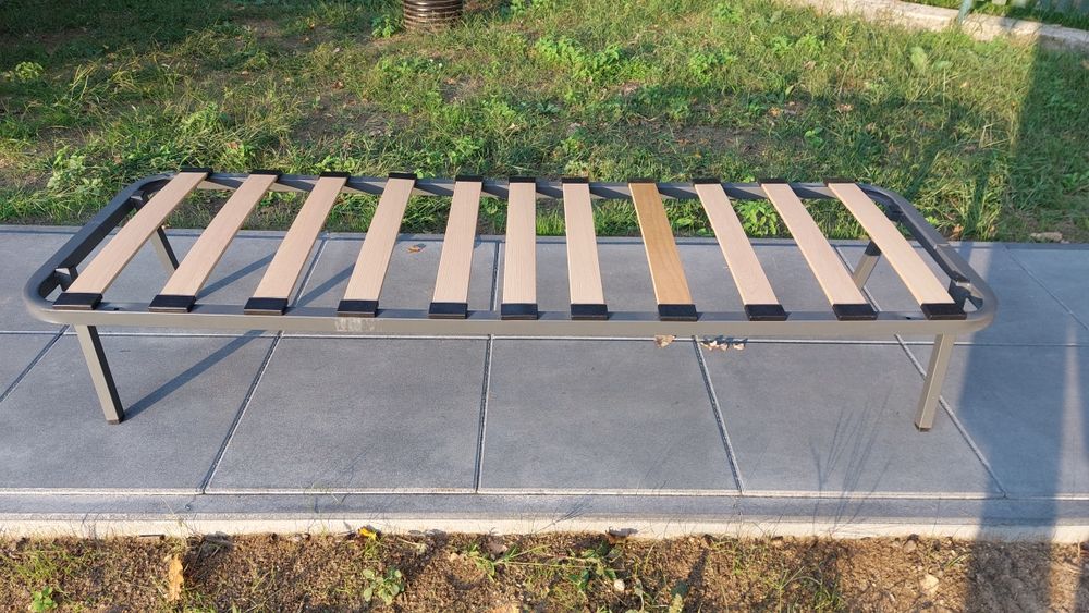 Łóżko metalowe 180x60 z materacem