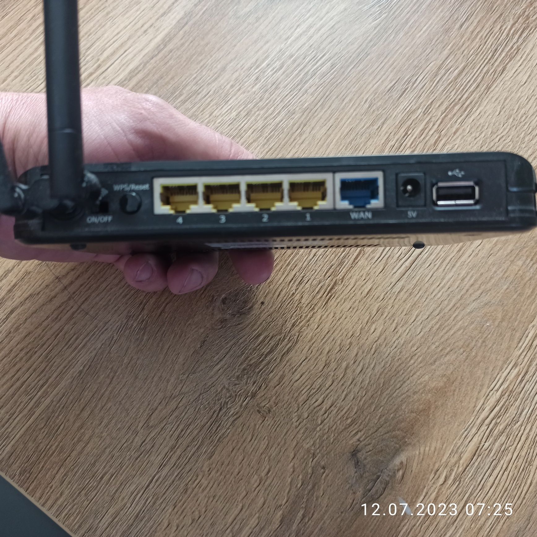 Router WiFi       USB     .