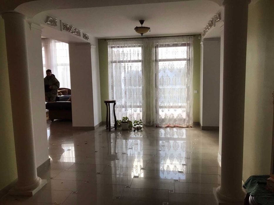 Продається будинок в с.Хлепча, 20 хвилин від Києва, Одеська траса