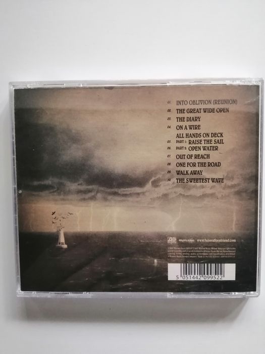 FUNERAL FOR A FRIEND - "Tales don't tell themselves"