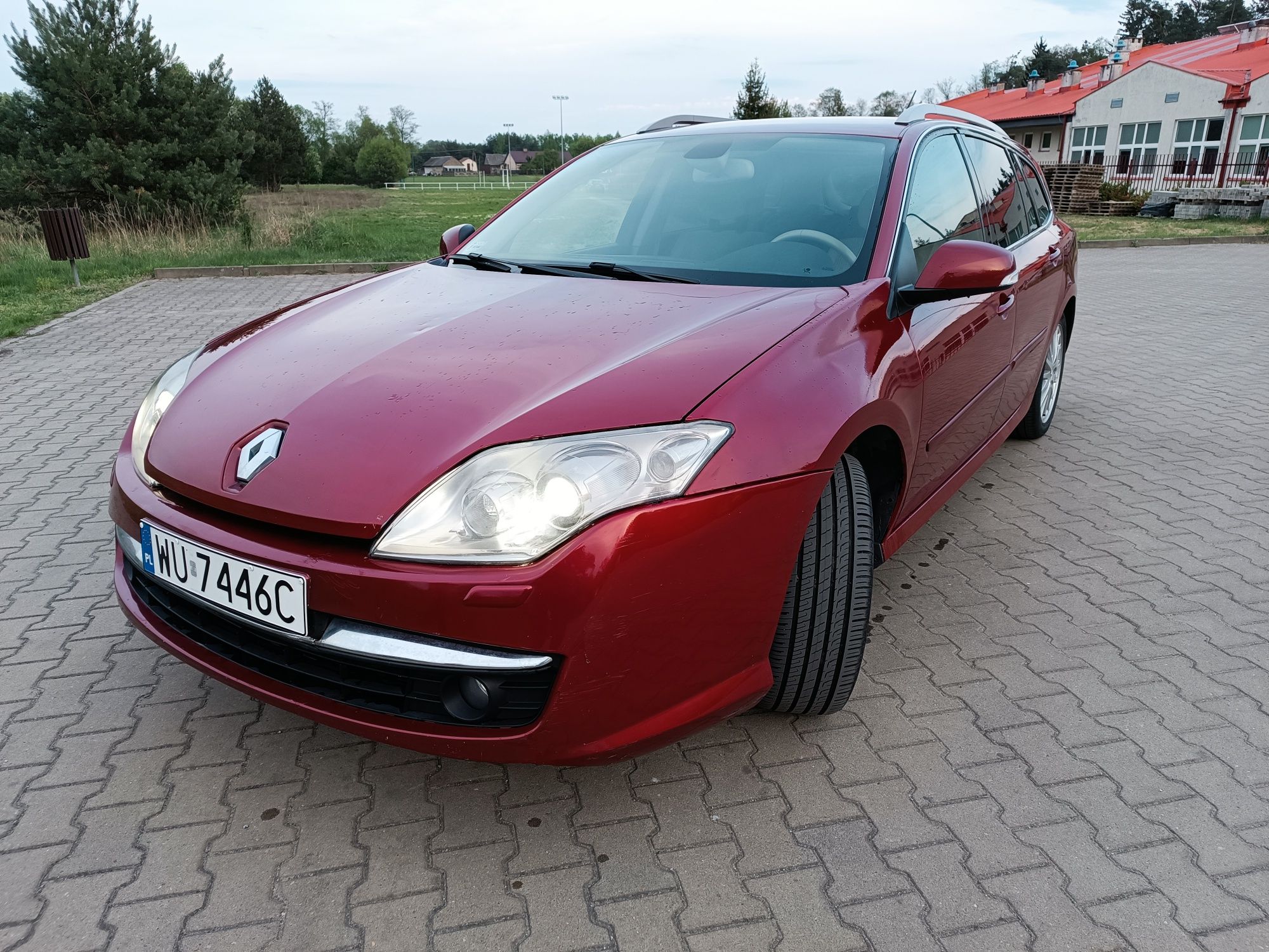 Renault Laguna III 2.0 dCi 150 KM BiXenon HAK