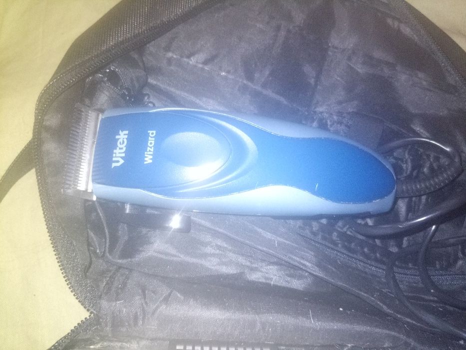 Продам стрижену машинку Vitek