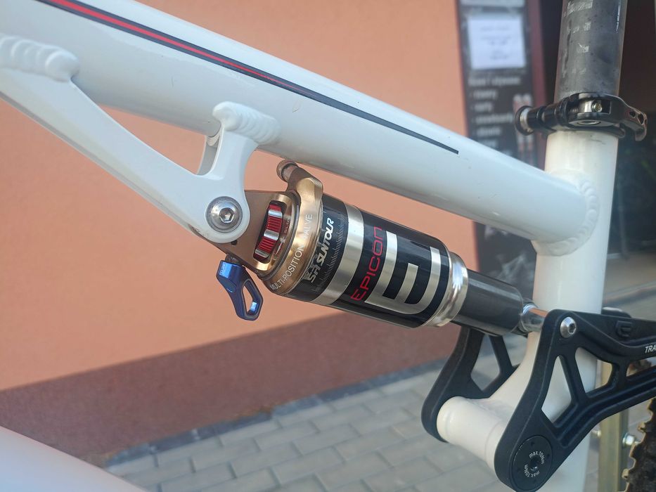 Rower elektryczny Easy Motion Neo Jumper 26", Shimano Deore XT