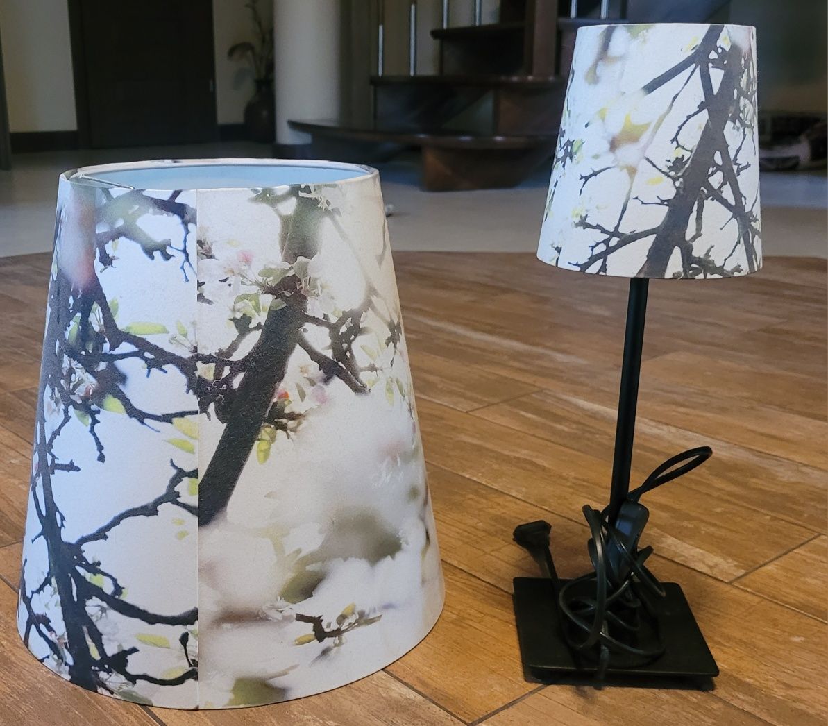 Lampka nocna i abażur w wzorze