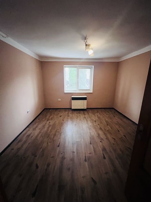 Продаж будинку в с .Яноші при центральній дорозі ( 5 км від Берегово )