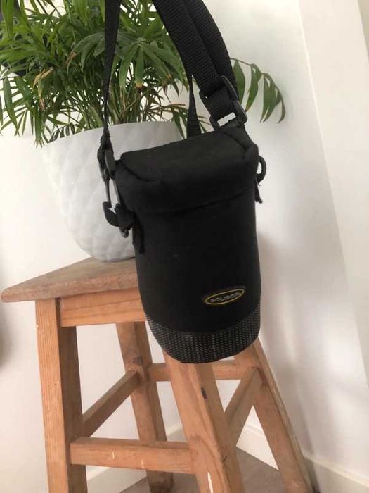 Caixa para máquina fotográfica e lente