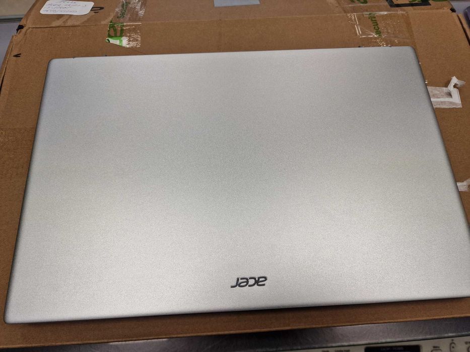 Acer Swift 3 SF314-512/ i5-1240P 1.70 GHz/ 16GB/ 512GB/ 14" FHD Grad A