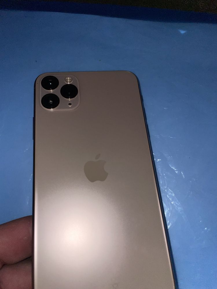 iPhone 11 pro max, в гарному стані