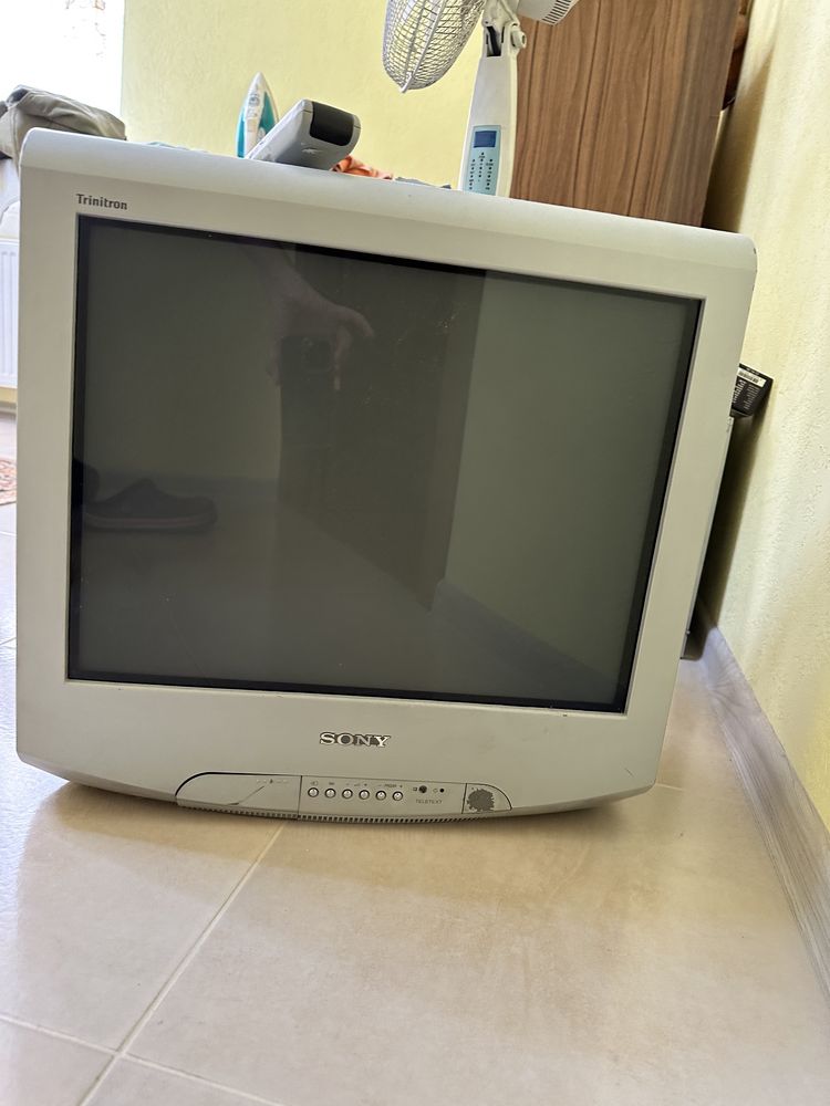 Продам телевизор sony kv21lt1k