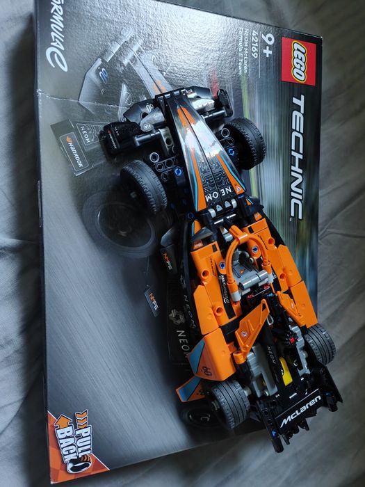 Lego Technic NEOM McLaren Formula E Race Car 42169