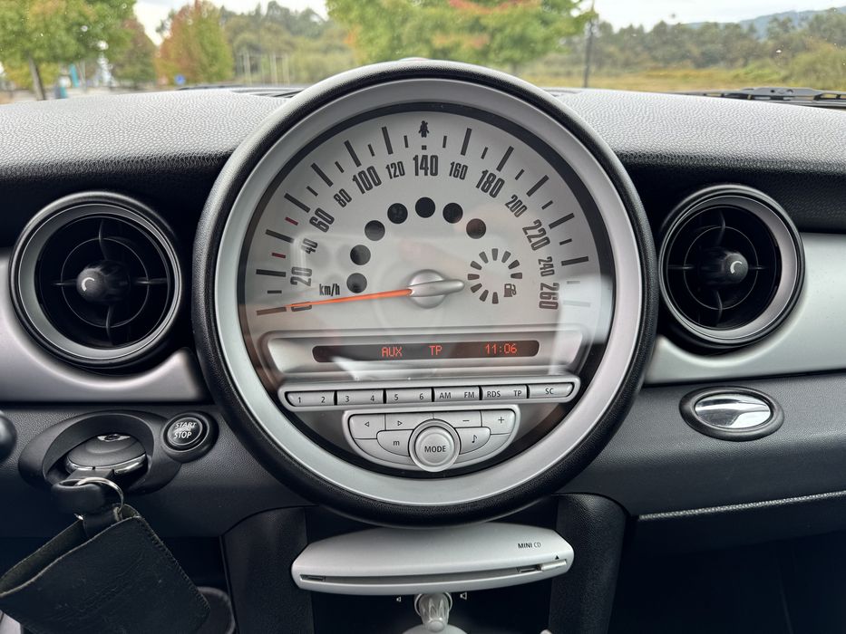 MINI One 1.6 (6 Velocidades) – 3 Portas – Nacional – 2010