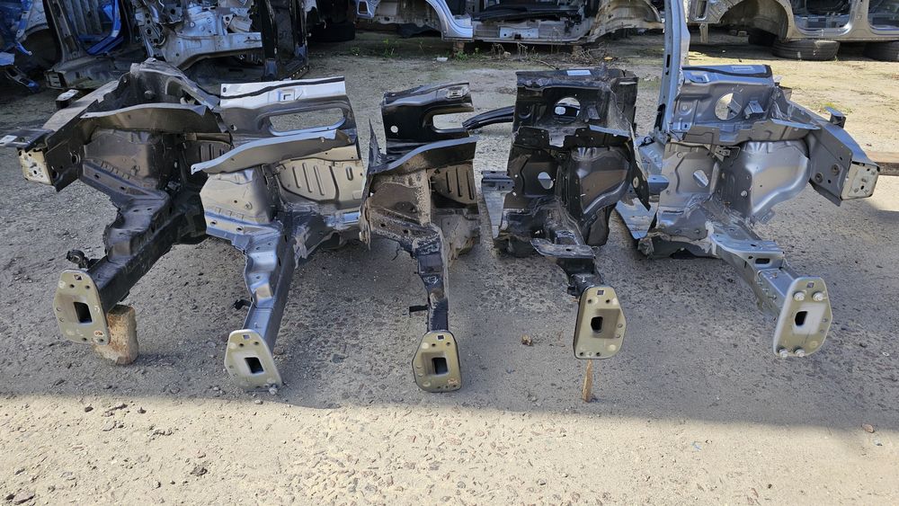 Кузов чверть четверть ланжерон стійка поріг почка крила Jeep Compass 2