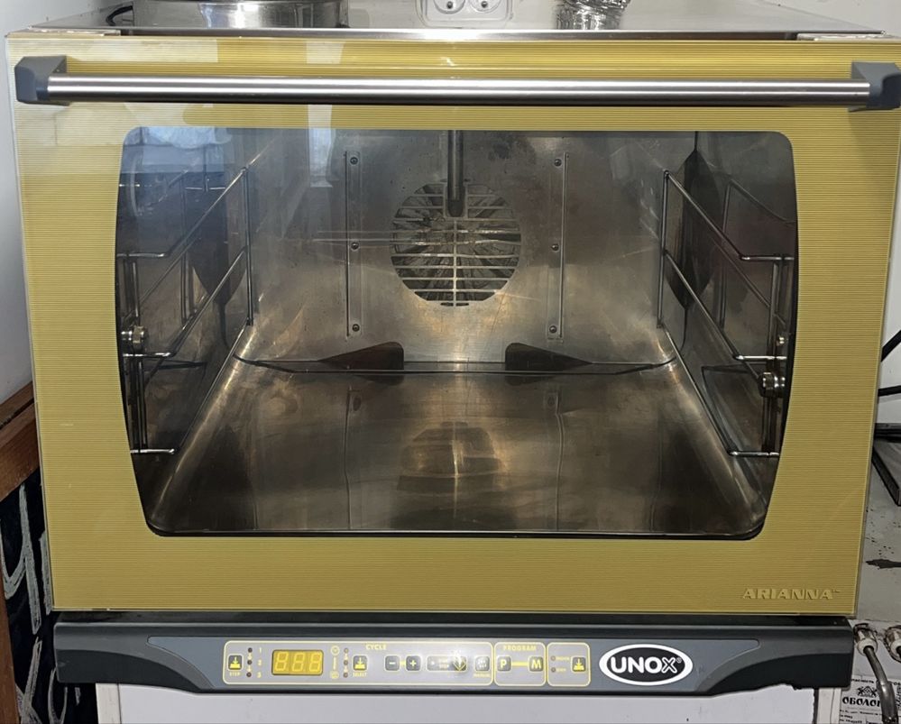 Піч конвекційна UNOX XF 135 ARIANNA пароконвектомат