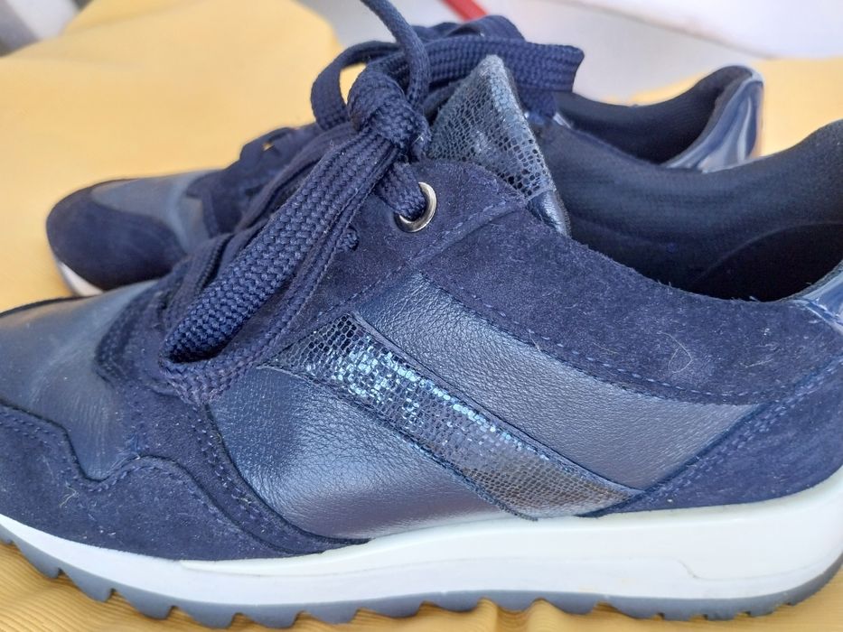 Sapatilhas Geox azul escuro