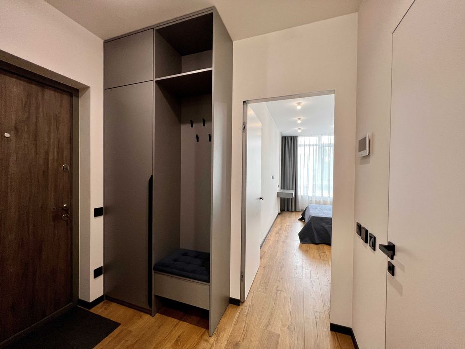 Гармонійна 1-кім 44м2 з двостороннім плануванням в ЖК Республіка