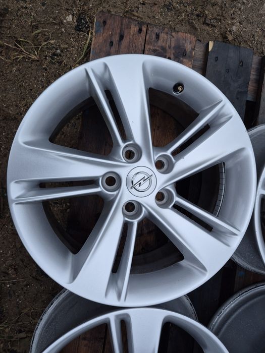 Alufelgi felgi Opel Astra Insignia Zafira 17"  5x115